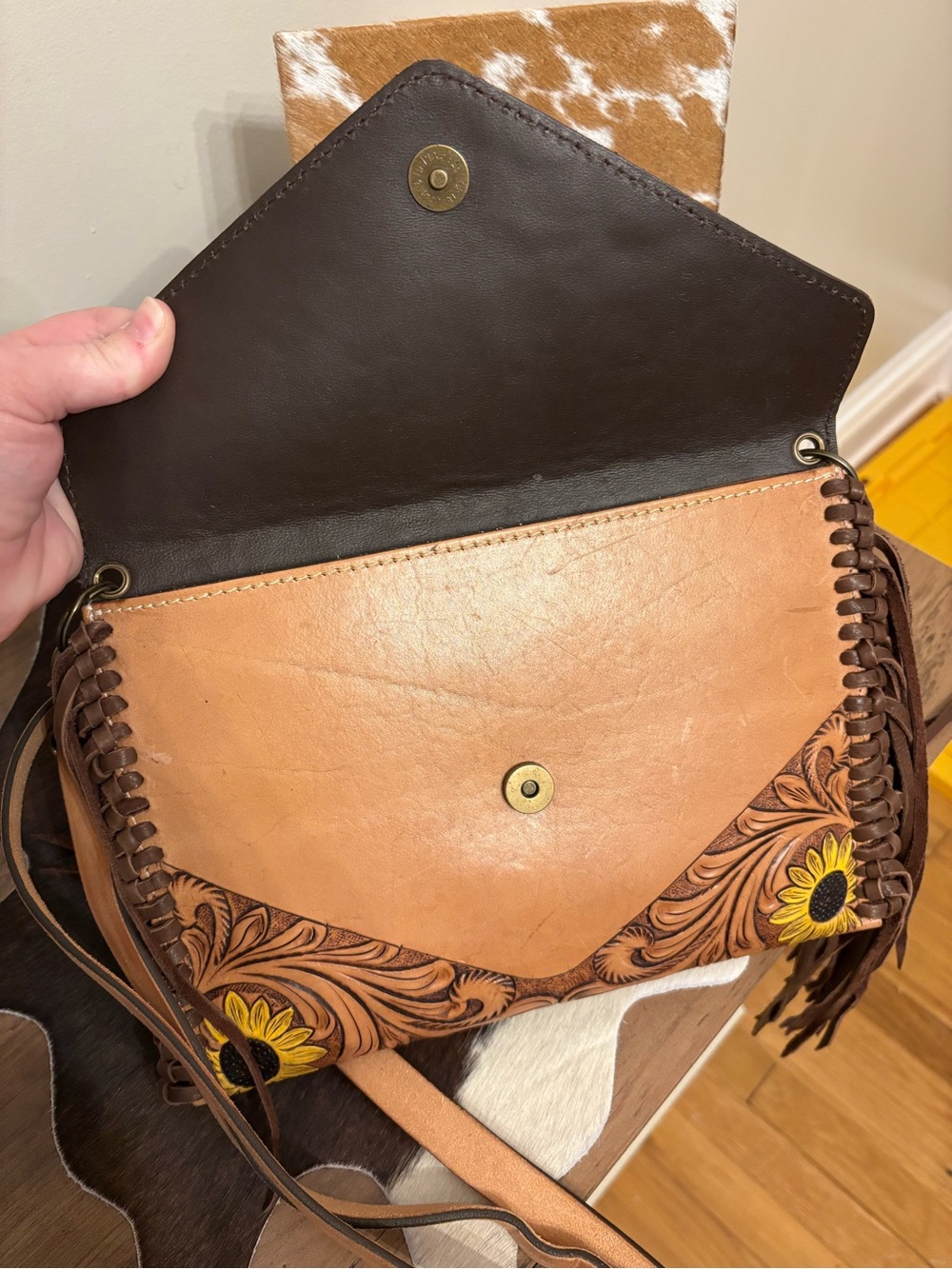 American Darling Tooled Leather Cactus & Sunflower Crossbody Bag/Clutch - Picture 5 of 7
